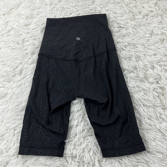 Lululemon Align Super High Rise Short *10" Speckle Emboss Black - Picture 3 of 4